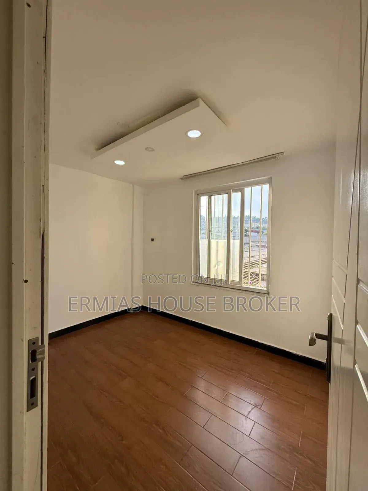 ሚሸጥ ፎቅ G+10 በወር 3ሚሊን ገቢ ያለው