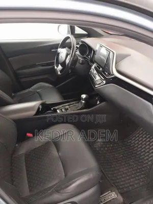 Toyota C-HR 2021 Green