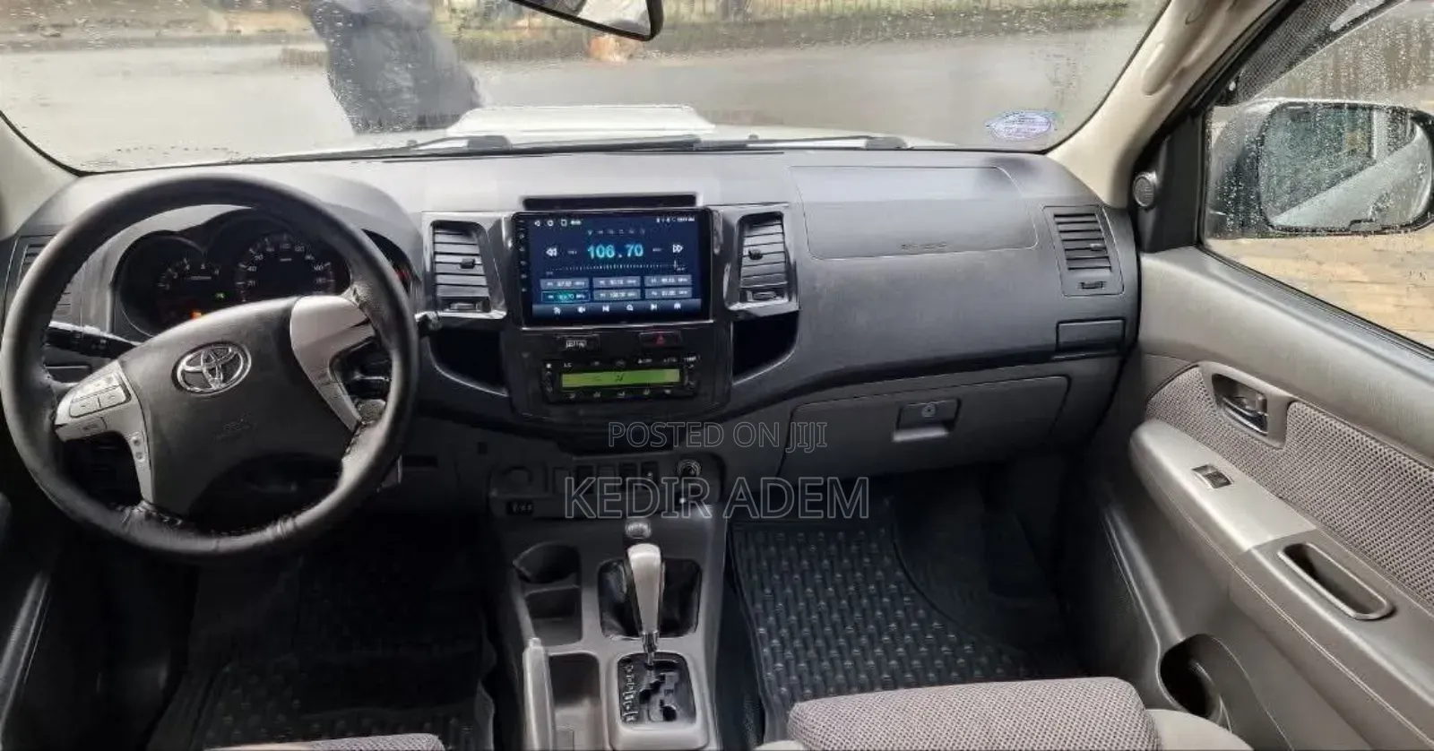 Toyota Hilux 2013 Purple