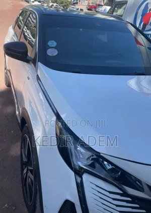 Peugeot 5008 2021 White