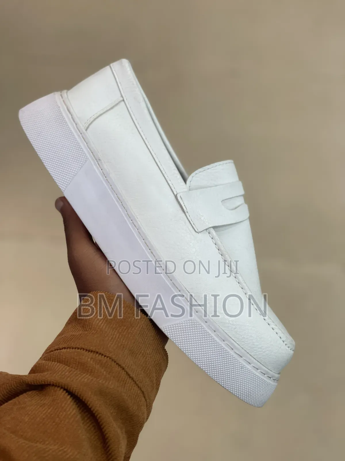 Classic White Men's Shoes: With Free Delivery (Holiday Sale)