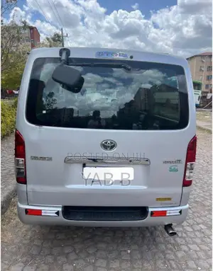 Toyota HiAce 2007 Silver
