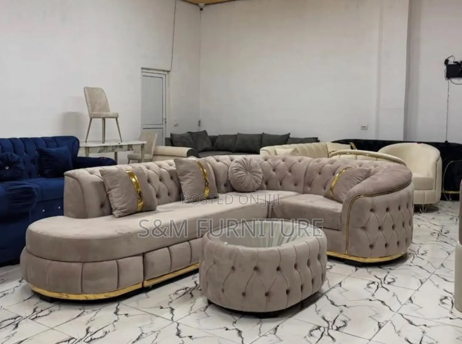 Snug L Shape Sofa With Oval Table (ሶፋ).