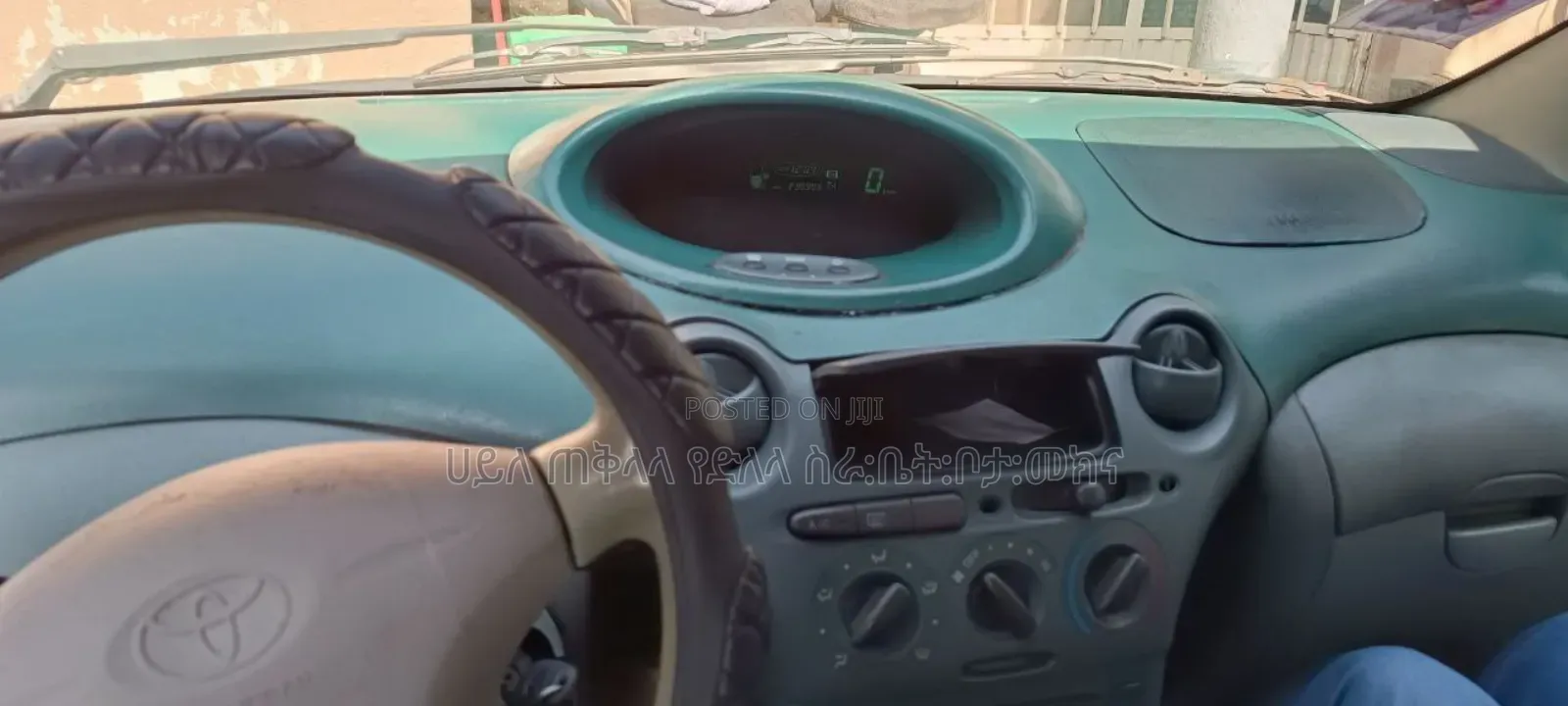 Toyota Vitz 2000 Blue