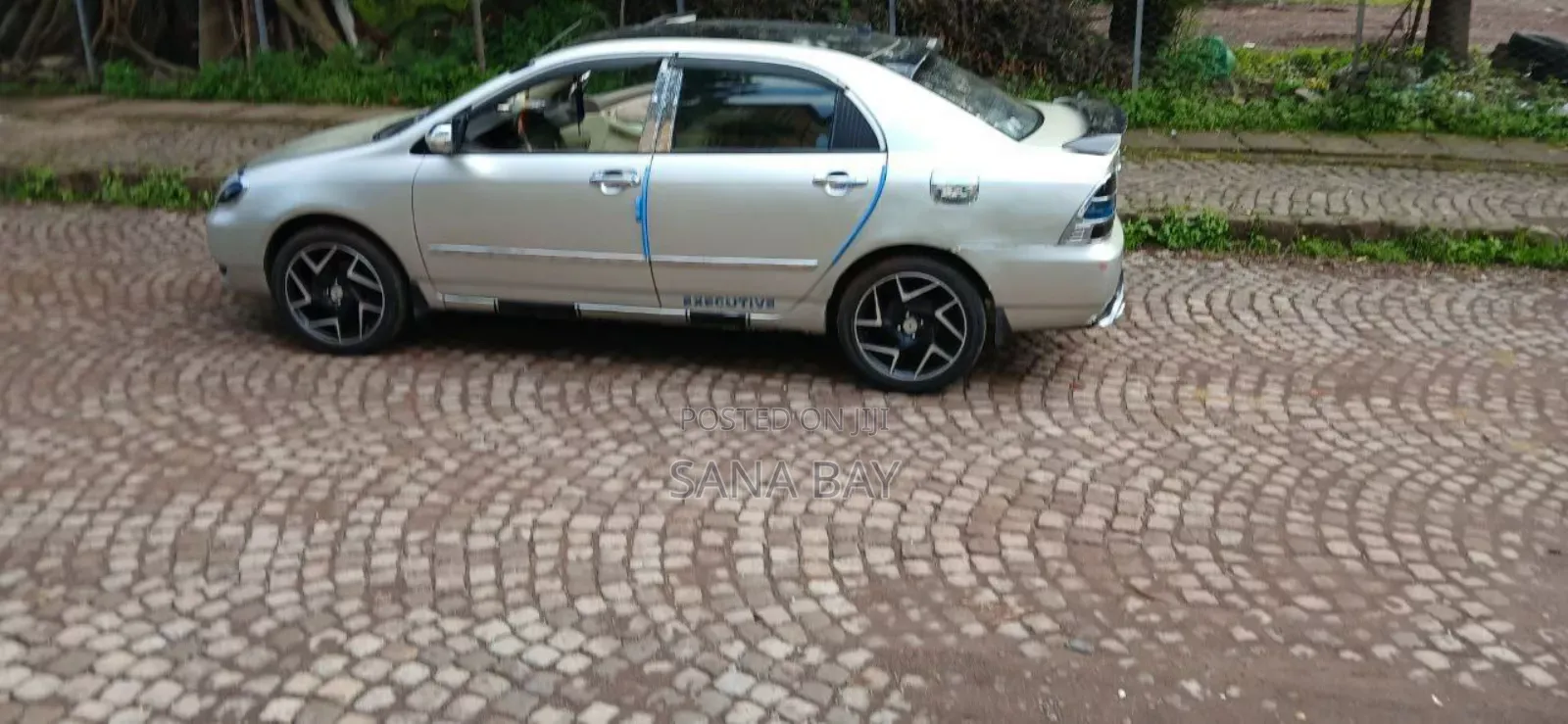 Toyota Corolla 2001 Gold