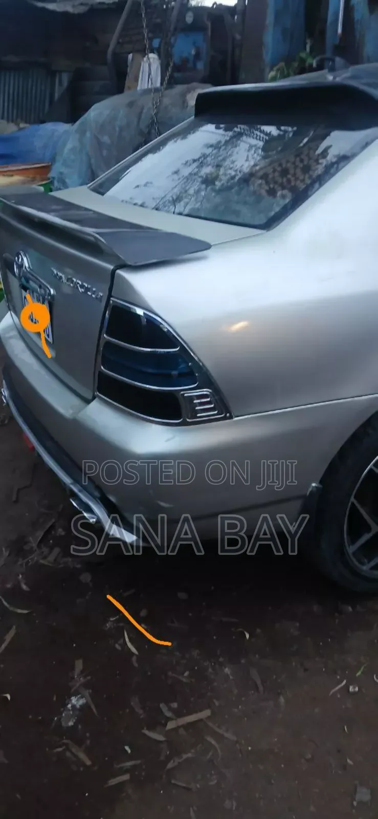 Toyota Corolla 2001 Gold