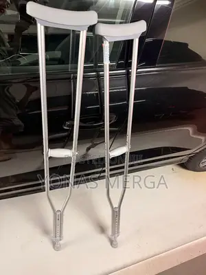 Photo - Bariatric Crutches侖皺cruthes//Enable Quick Adjustment. Features