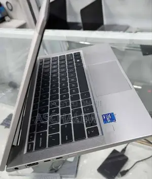 New Laptop HP EliteBook 840 G8 16GB Intel Core I5 SSD 512GB