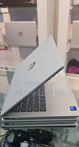 New Laptop HP OmniBook 5 14" 16GB Intel Core 7 SSD 512GB