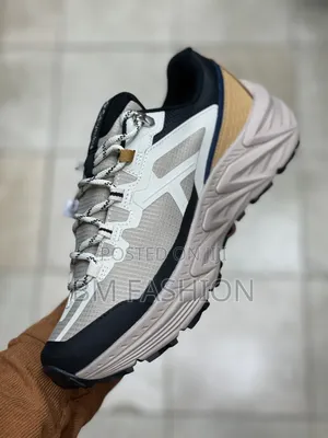 Photo - Columbia Gore-Tex Sneakers: With Free Delivery