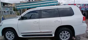 Toyota Land Cruiser 2012 White