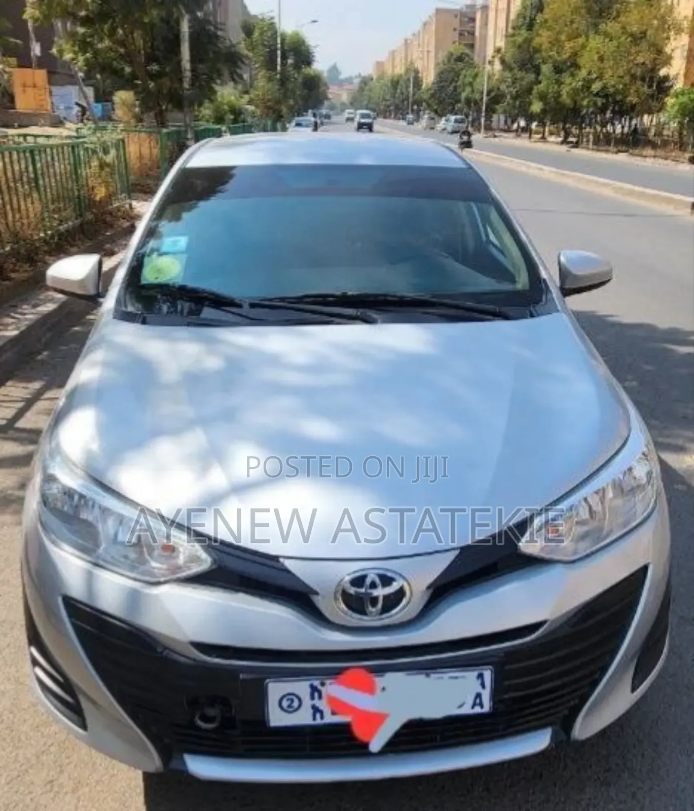 Toyota Yaris 1.5 Sedan LE 2020 Silver