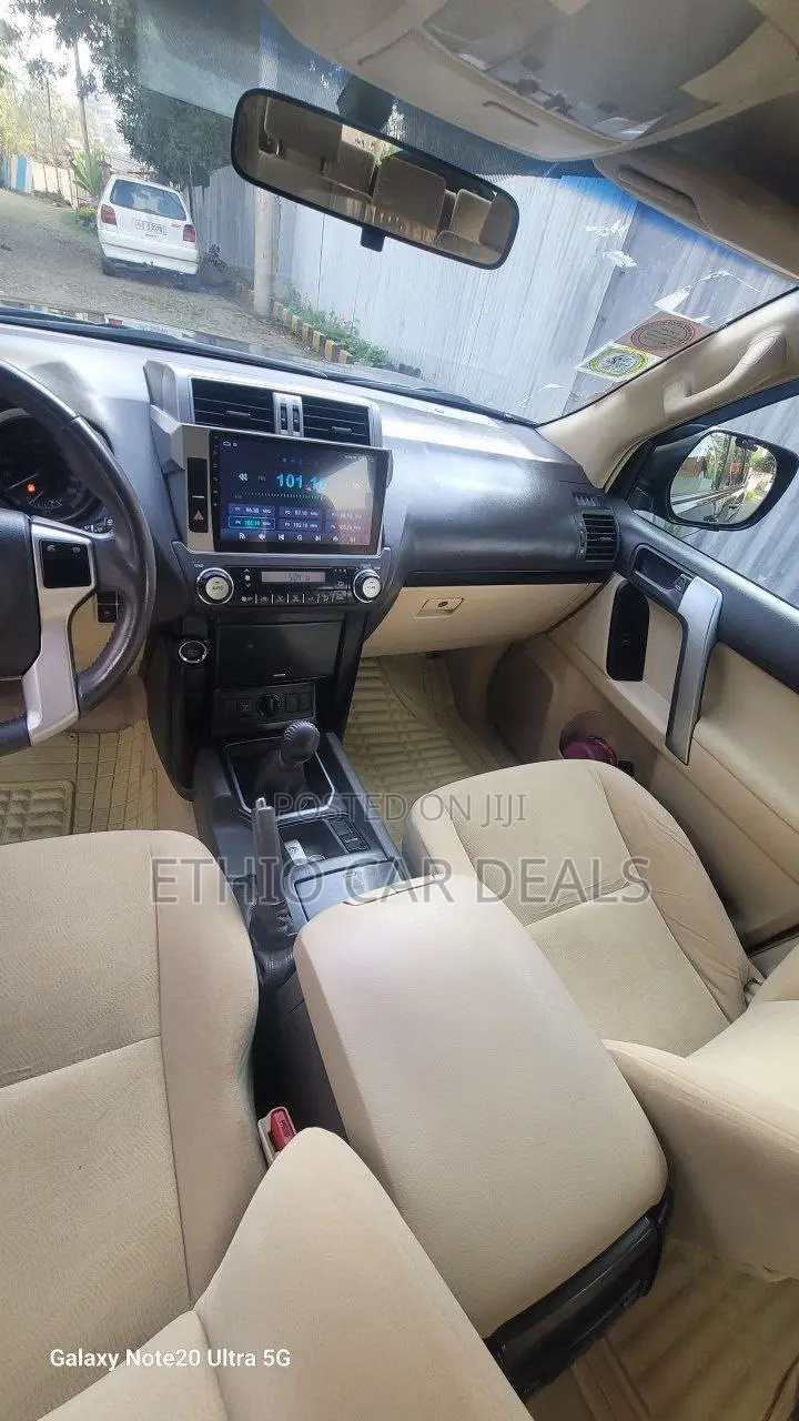 Toyota Land Cruiser Prado 2015 White