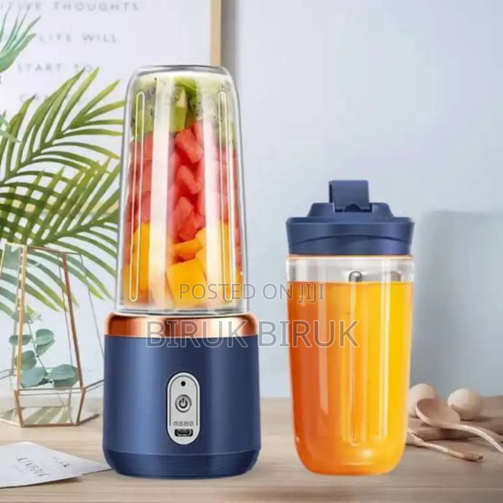 Mini Rechargeable Juicer With Extra Cup