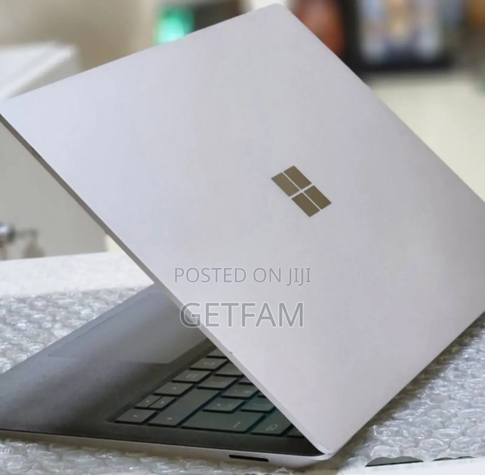 New Laptop Microsoft Surface 16GB Intel Core I7 SSD 256GB