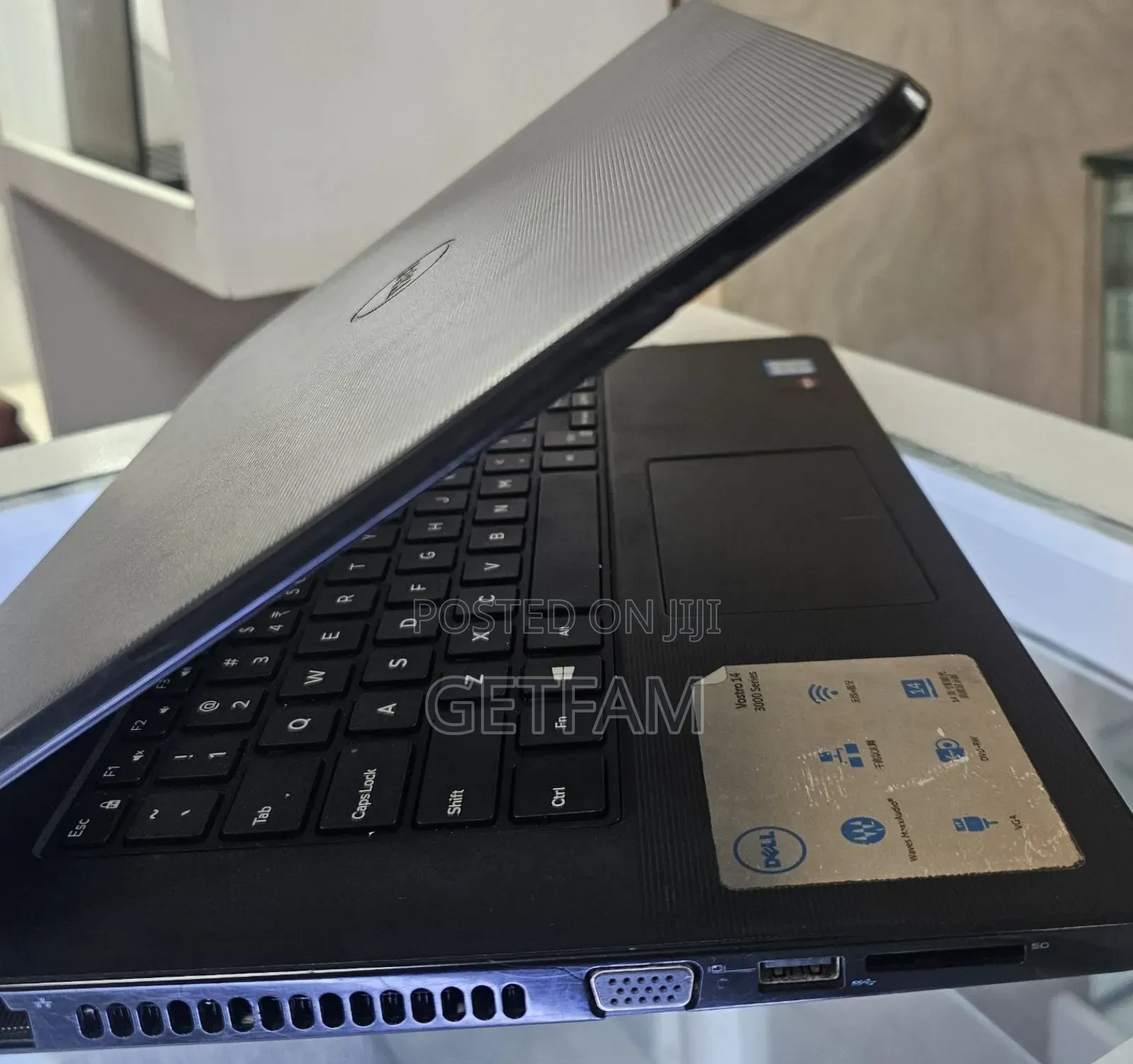 New Laptop Dell Vostro DVCI325 8GB Intel Core I7 HDD 1T