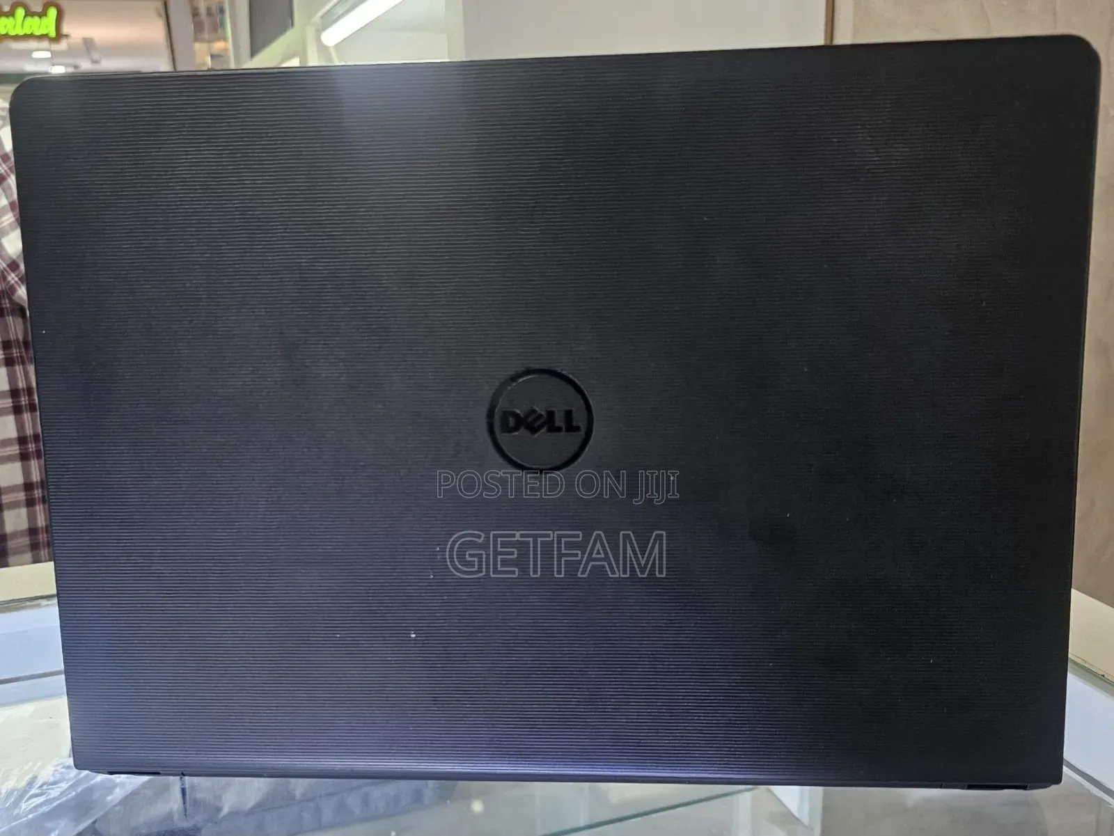 New Laptop Dell Vostro DVCI325 8GB Intel Core I7 HDD 1T