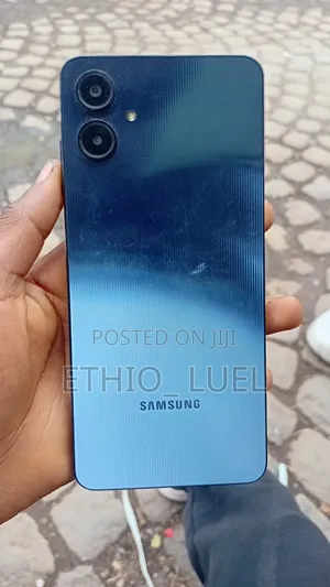 Photo - Samsung Galaxy A06 64 GB Black