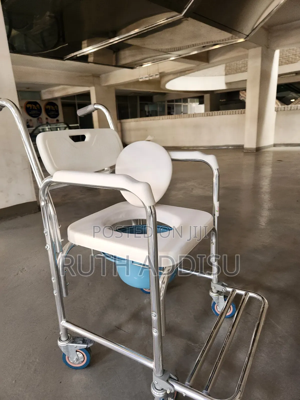 ኮሞድ ዊልቸር Wheelchair፮¤Wheelchair ዊልቸር Wheelchair፮¤Wheelchair Almunium