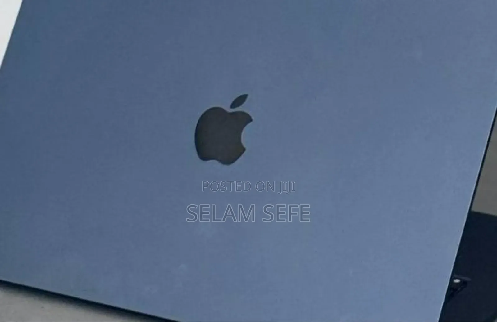 New Laptop Apple MacBook Air 2022 M2 8GB Apple M2 SSD 256GB