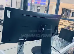 Samsung 32” Curved Monitor