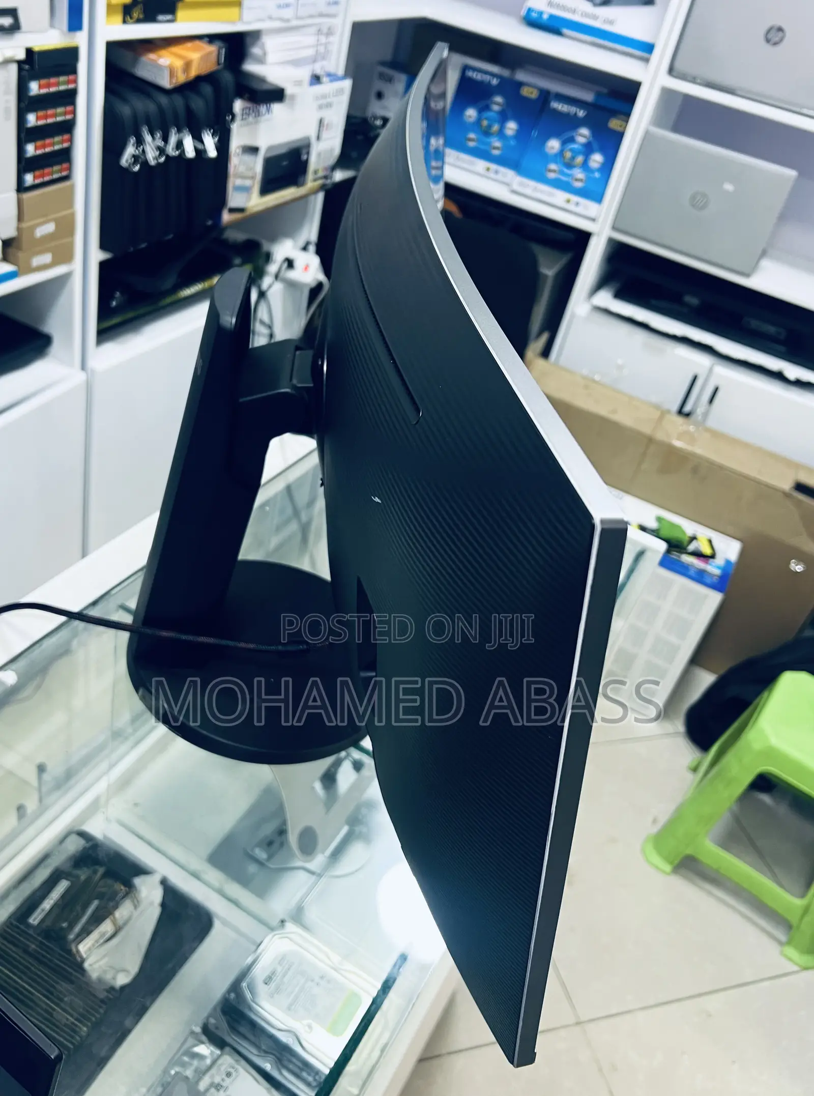 Samsung 32” Curved Monitor