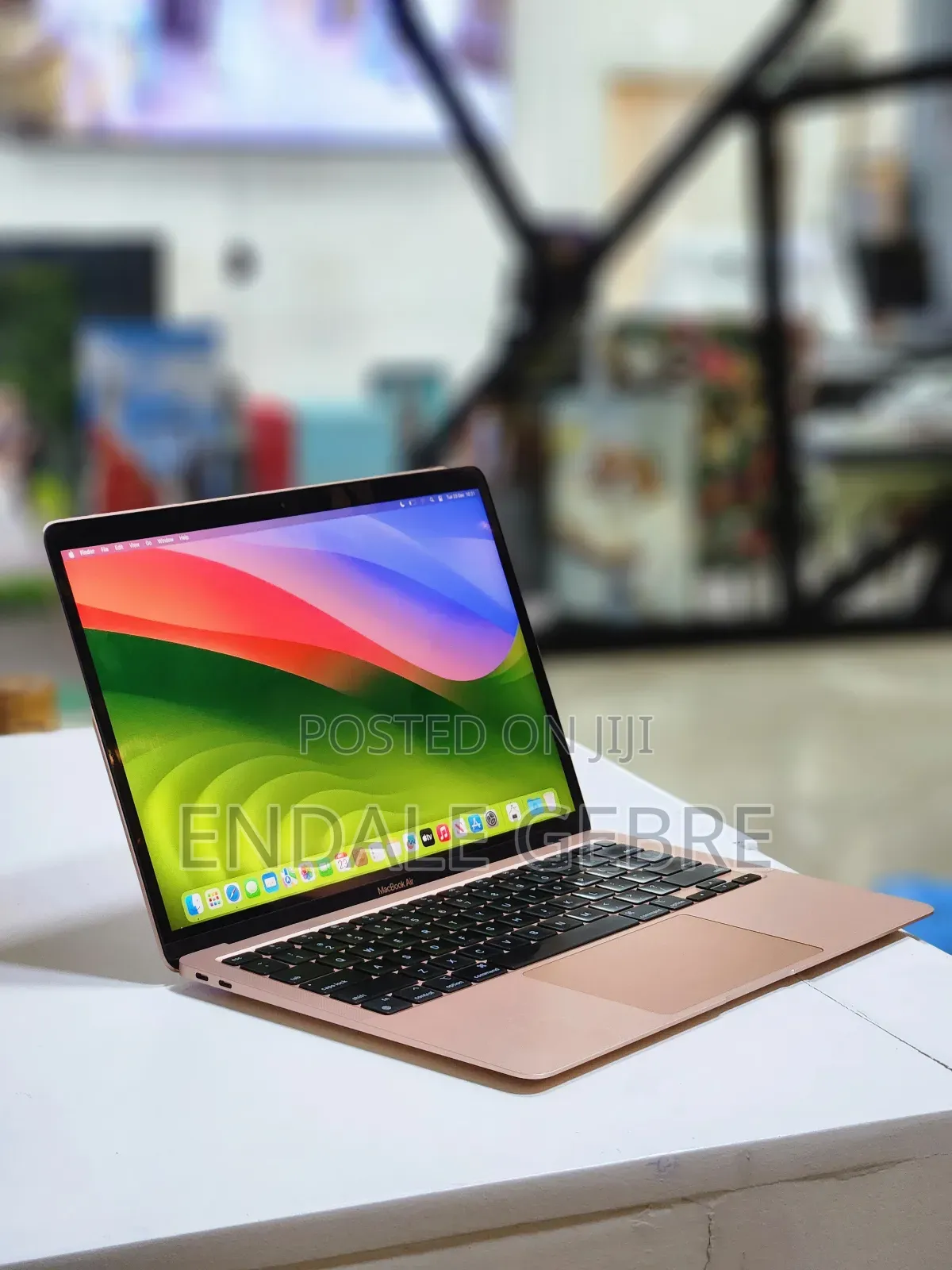 New Laptop Apple MacBook Air 2020 M1 8GB Apple M1 SSD 256GB