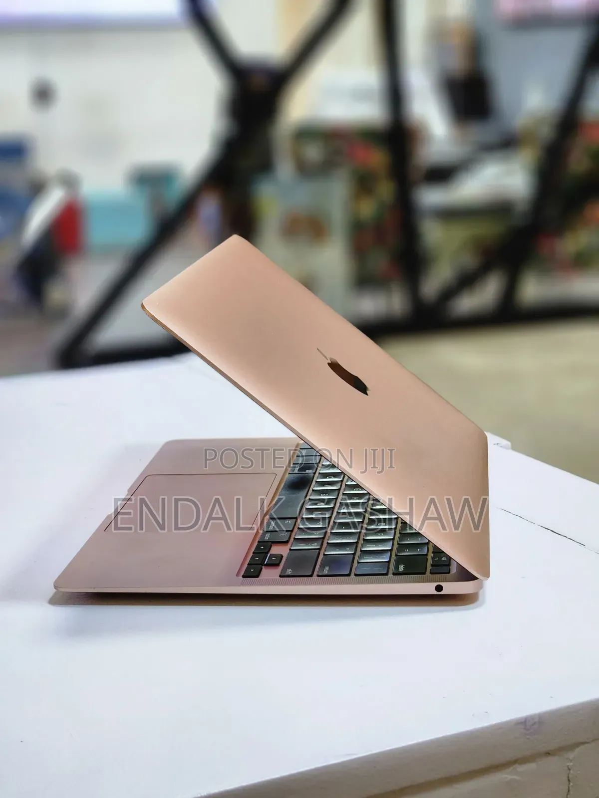 New Laptop Apple MacBook Air 2020 M1 8GB Apple M1 SSD 256GB