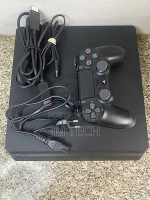 Photo - Playstation 4 Slim ከፈለጉት ጌም ጋር
