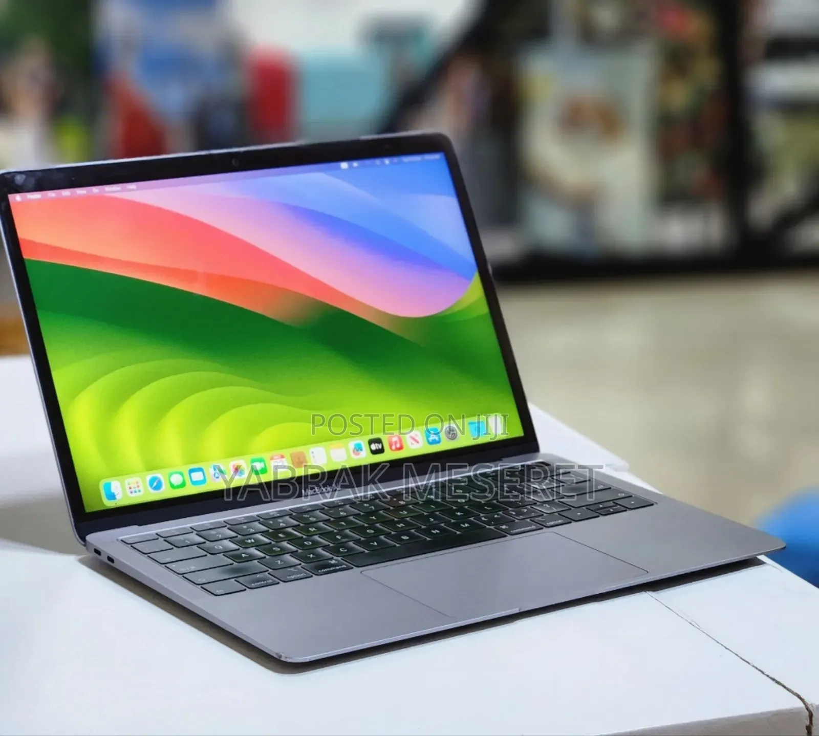 New Laptop Apple MacBook Air 2019 8GB Intel Core I5 SSD 256GB