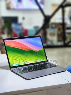 New Laptop Apple MacBook Air 2019 8GB Intel Core I5 SSD 256GB
