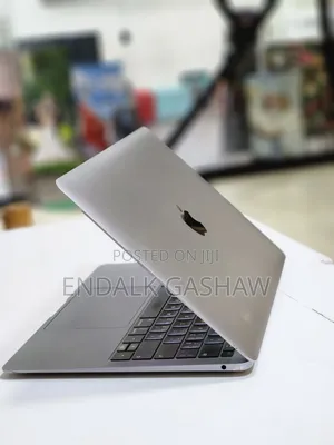 New Laptop Apple MacBook Air 2019 8GB Intel Core I5 SSD 256GB