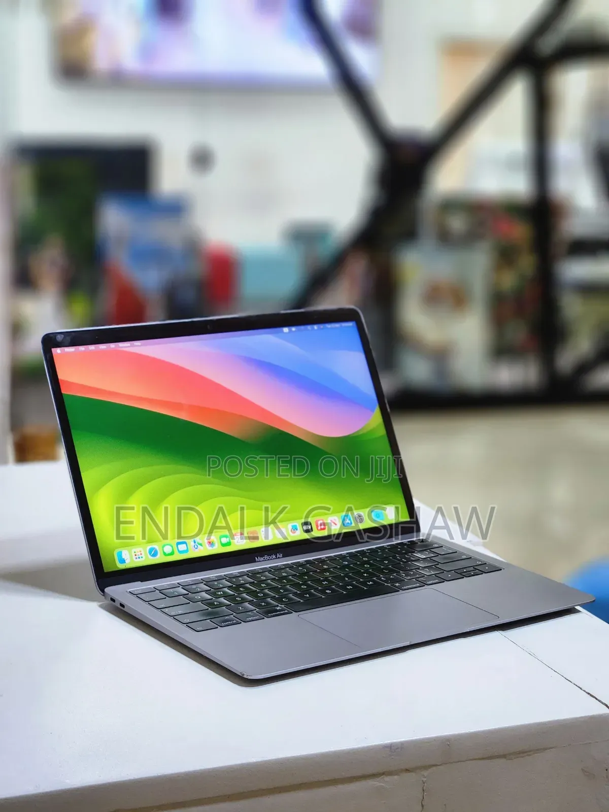 New Laptop Apple MacBook Air 2019 8GB Intel Core I5 SSD 256GB