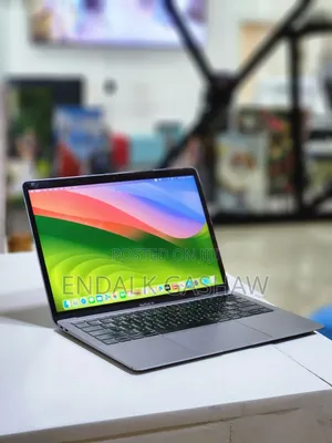 New Laptop Apple MacBook Air 2019 8GB Intel Core I5 SSD 256GB