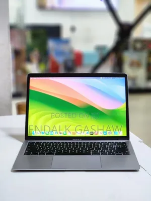 New Laptop Apple MacBook Air 2019 8GB Intel Core I5 SSD 256GB