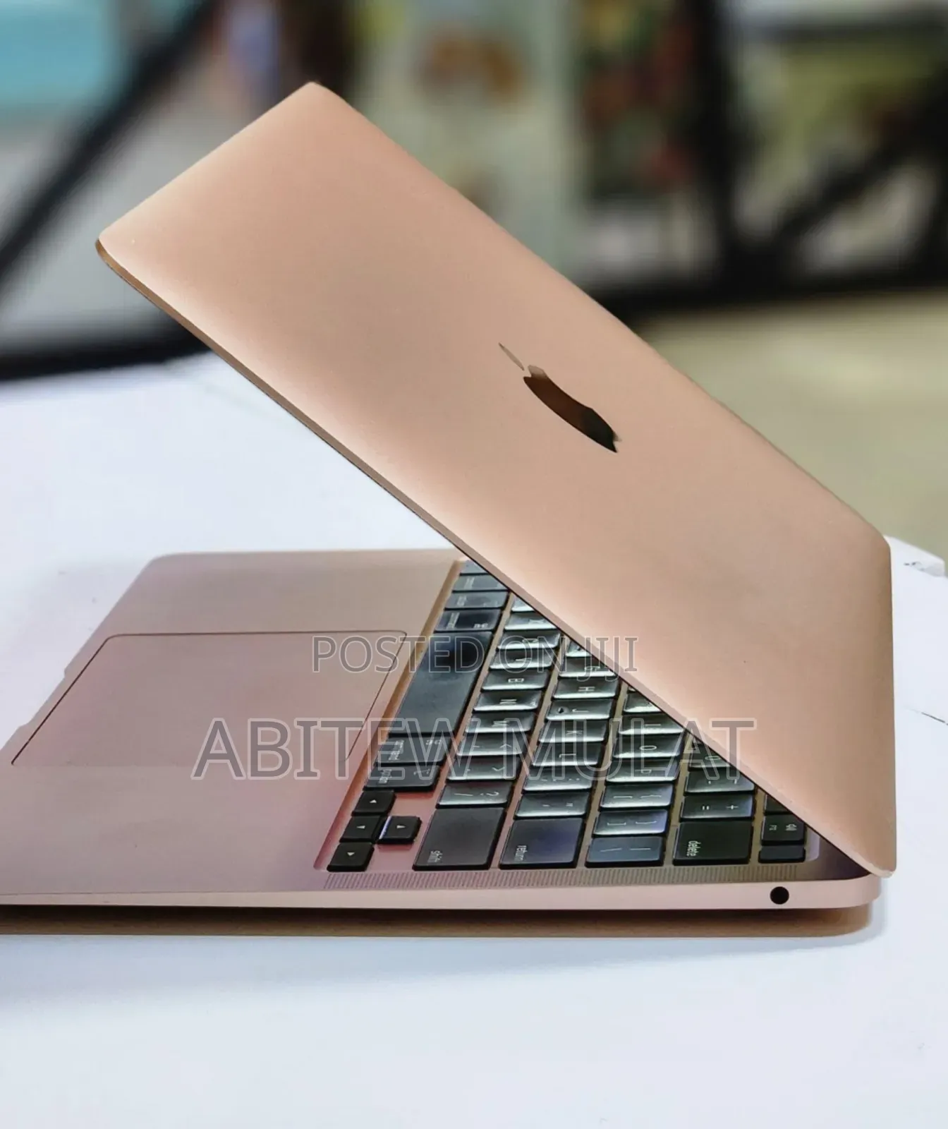 New Laptop Apple MacBook Air 2020 M1 8GB Apple M1 SSD 256GB