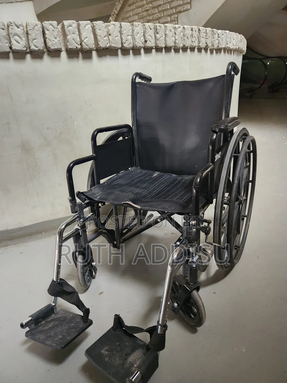 ያገለገለ ዊልቸር በኢትዮጵያ በሁሉም ክፍለ ከተሞች ያሉበት እናደርሳለን Wheelchair የሚታጠፍ