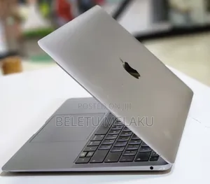 New Laptop Apple MacBook Air 2019 8GB Intel Core I5 SSD 256GB