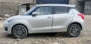 Suzuki Swift 2022 Silver