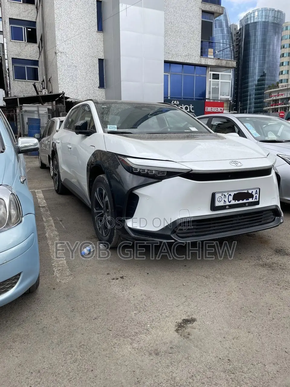 Toyota bZ4X 71.4 kWh AWD 2023 White