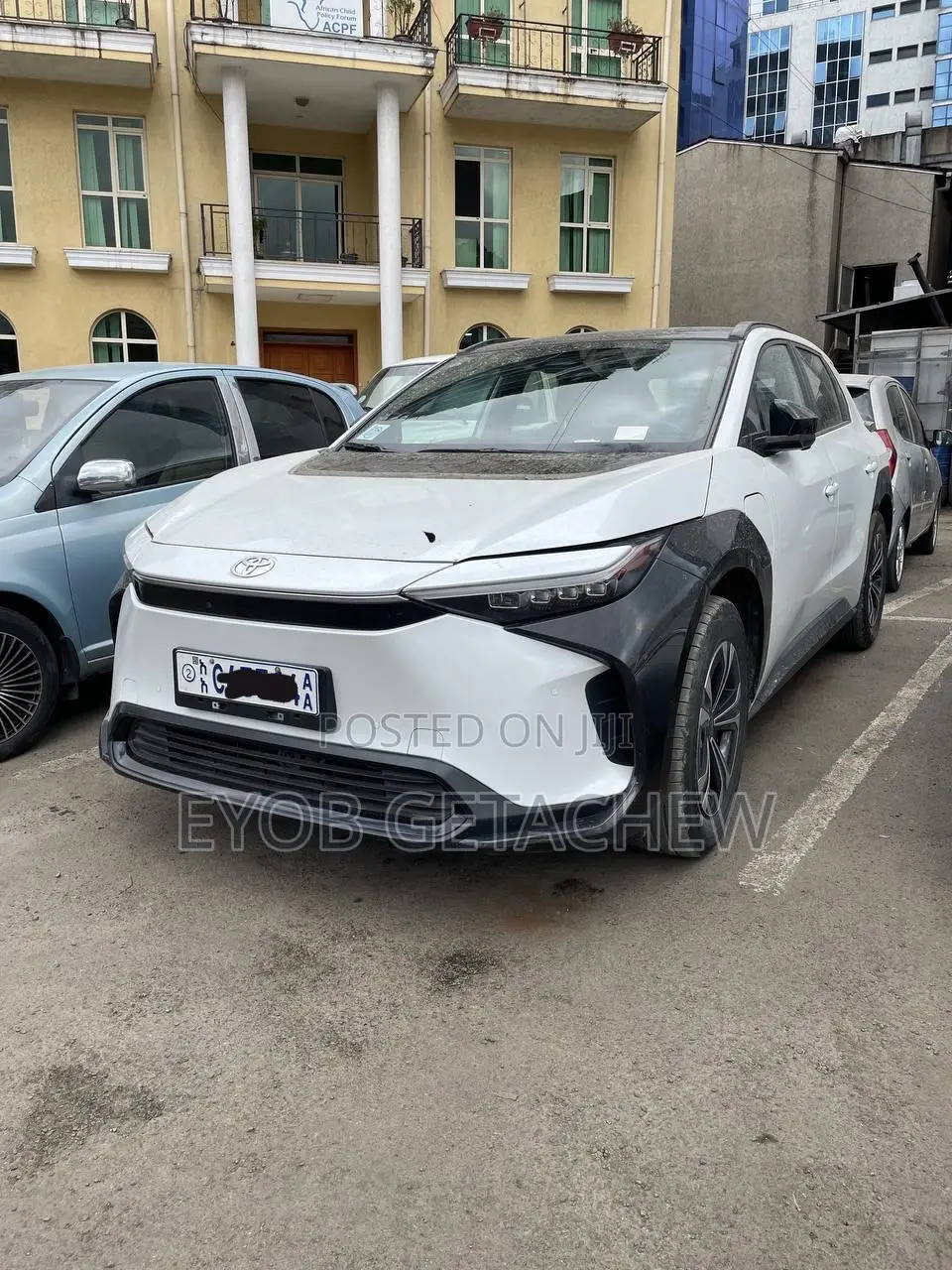 Toyota bZ4X 71.4 kWh AWD 2023 White