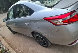 Toyota Yaris 2014 Silver