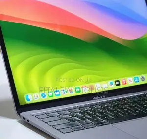 New Laptop Apple MacBook Air 2019 8GB Intel Core I5 SSD 256GB