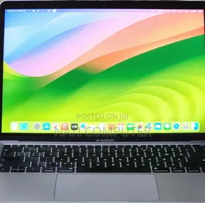 New Laptop Apple MacBook Pro 2019 8GB Intel Core I5 SSD 256GB