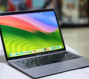 Photo - New Laptop Apple MacBook Air 2019 8GB Intel Core i5 SSD 256GB