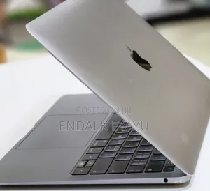 New Laptop Apple MacBook Air 2019 8GB Intel Core i5 SSD 256GB