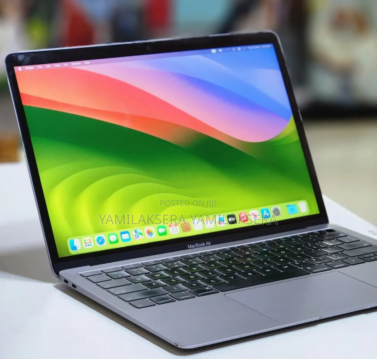 New Laptop Apple MacBook Air 2019 8GB Intel Core i5 SSD 256GB