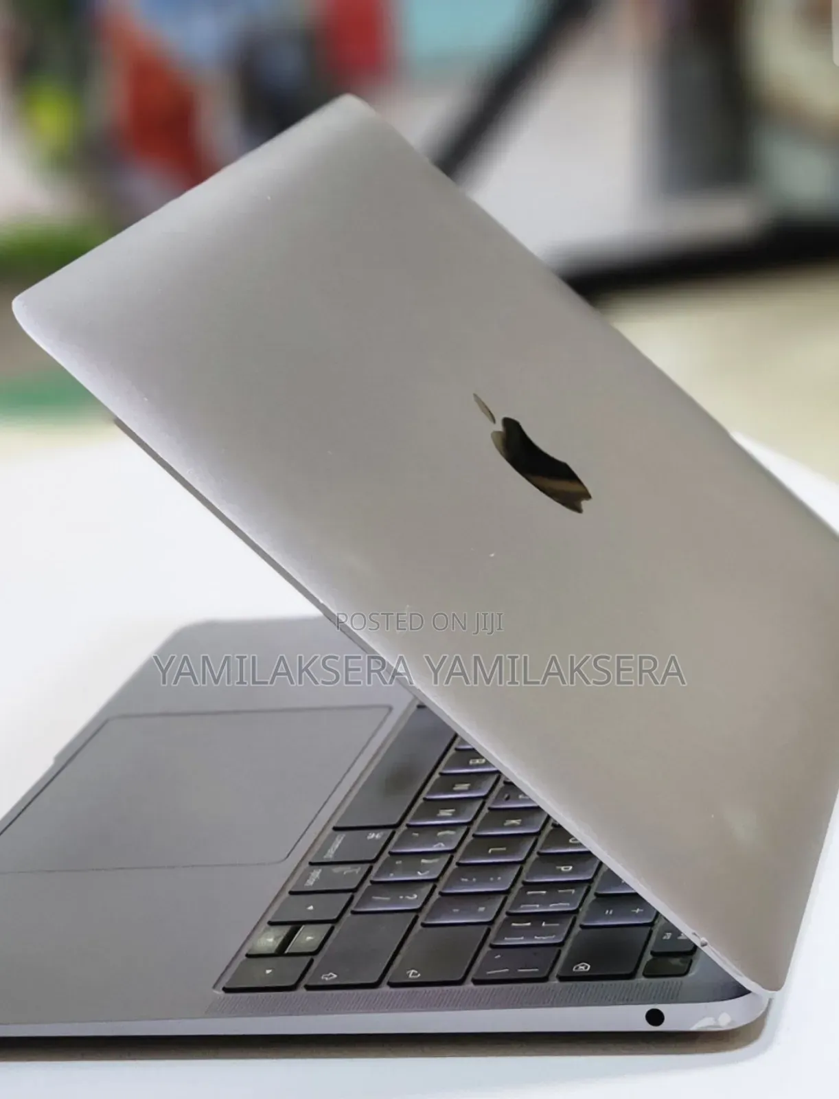 New Laptop Apple MacBook Air 2019 8GB Intel Core i5 SSD 256GB