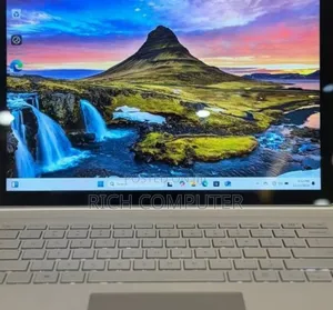New Laptop Microsoft Surface 8GB Intel Core I5 SSD 256GB