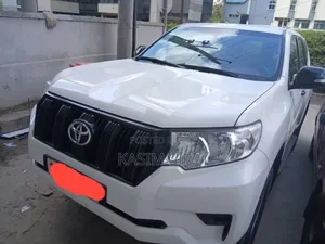 Photo - Toyota Land Cruiser Prado 2.8 2021 White